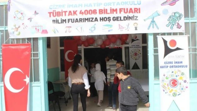 Cizre'de '4006 TÜBİTAK Bilim Fuarı' açıldı