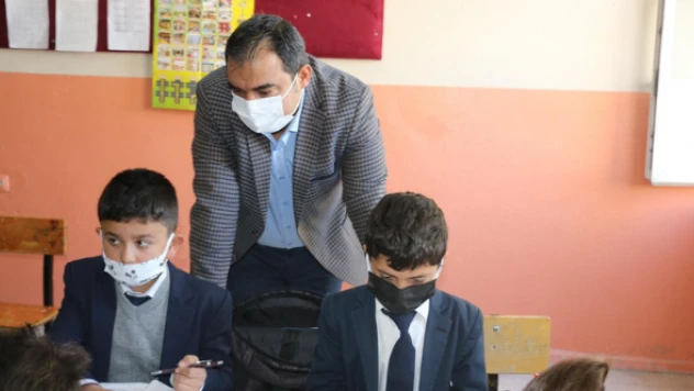 Diyadin Kaymakamı Balcı öğrencilerle buluştu