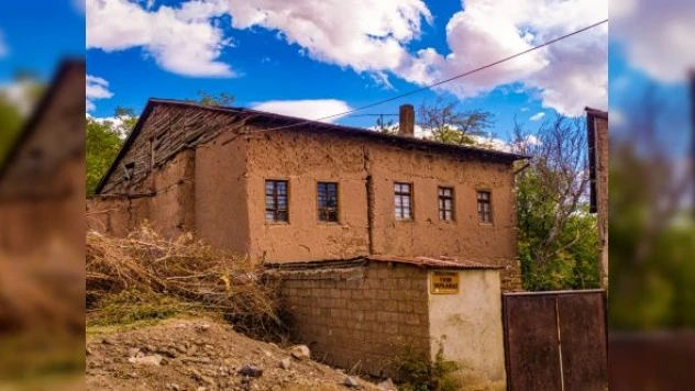 Elazığ'da tarihi dokusuyla yıllara meydan okuyor