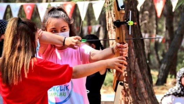 Elazığ'da 371 öğrenci gençlik kamplarına katıldı