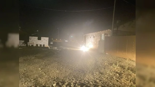 Mahallede çıkan yangın paniğe neden oldu