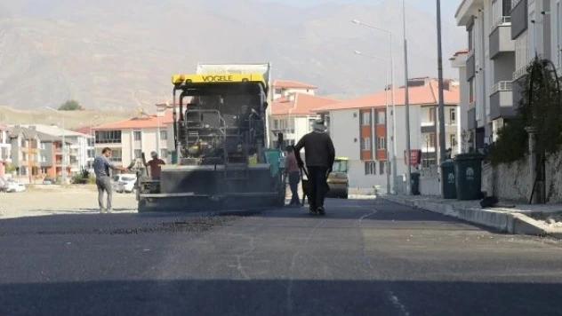 Yeni imar yolları asfaltlanıyor