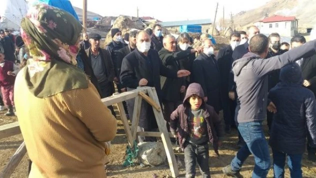 Adalet Bakanı Abdulhamit Gül deprem bölgesinde