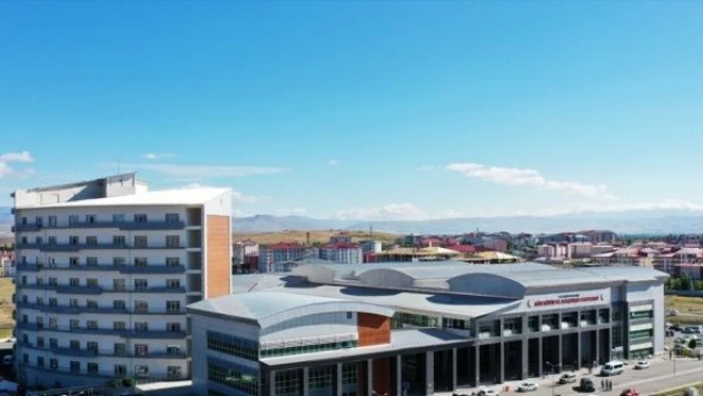 İbrahim Çeçen Üniversitesi'nde yüz güldüren ameliyat