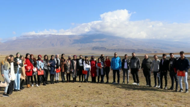 Doğu Anadolu'yu Ağrı Dağı ve çevresinde öğreniyorlar