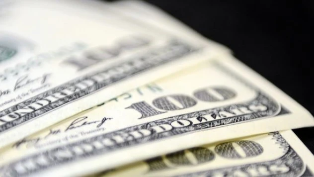 Dolar ve Euro rekor tazeledi