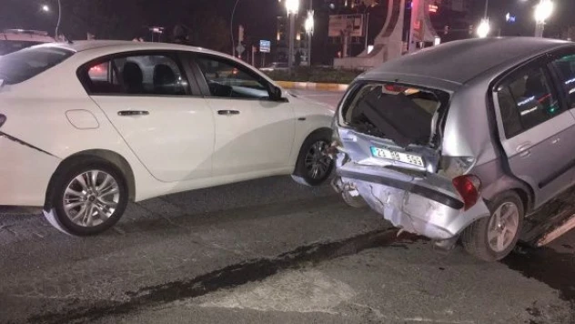 Elazığ'da zincirleme trafik kazası: 6 yaralı