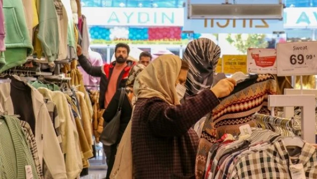 İranlılar Van'a akın etti