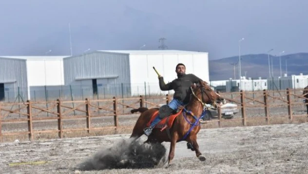 Kars'ta Cirit müsabakaları başladı