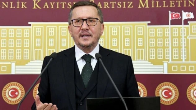 Lütfü Türkkan: &quotİYİ Parti Grup Başkan Vekilliği görevinden istifa ediyorum&quot