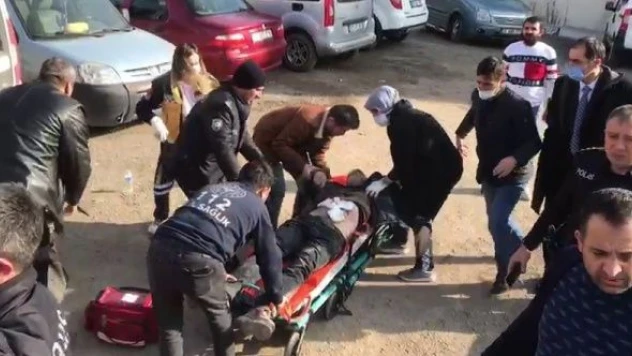 Önce yanındaki kadını, sonra kendisini bıçakladı