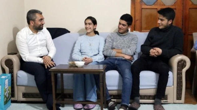 Edremit Belediyesi'nden üniversite öğrencilerine ulaşım desteği