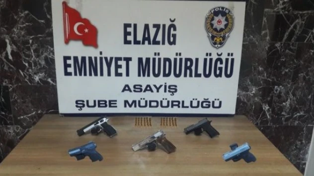 Elazığ'da polis ekipleri son hız çalışıyor