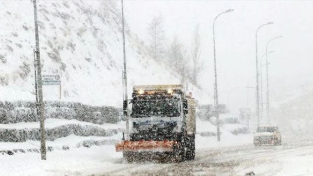 Erzurum'da karla mücadeleye milyonluk bütçe