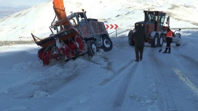 Palandöken Geçidi'nde nefes kesen çalışma