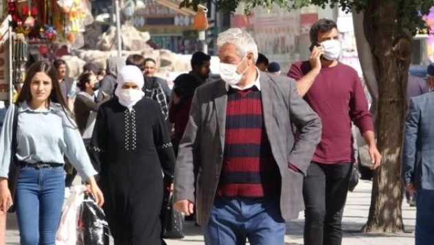 Vali Bilmez: 'Hastanede yatanların çoğu aşısız"