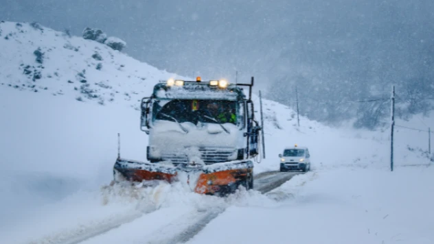 Van'da 25 yerleşim yerinin yolu kapandı