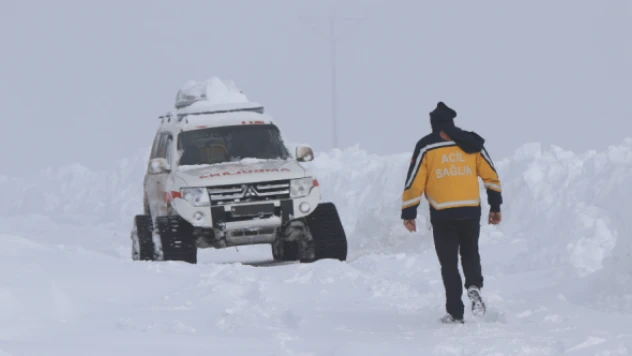 Çayırlı'da 2 kişi karbonmonoksit gazından zehirlendi