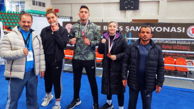 Elazığlı boksörlerden 5 madalya!