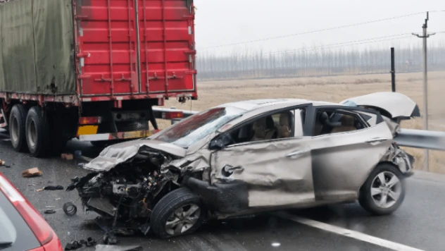 Malatya'da otomobil ile TIR çarpıştı: 1 ölü 4 yaralı