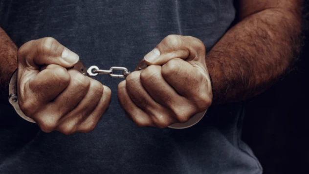 Sokak ortasında eşini öldüren zanlı tutuklandı!