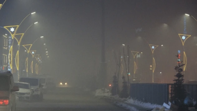 Yüksekova'ya sis çöktü !