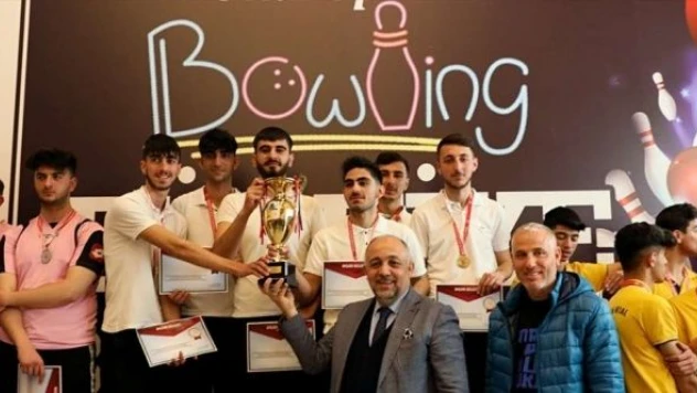 Bingöllü gençler bowlingde Türkiye şampiyonu