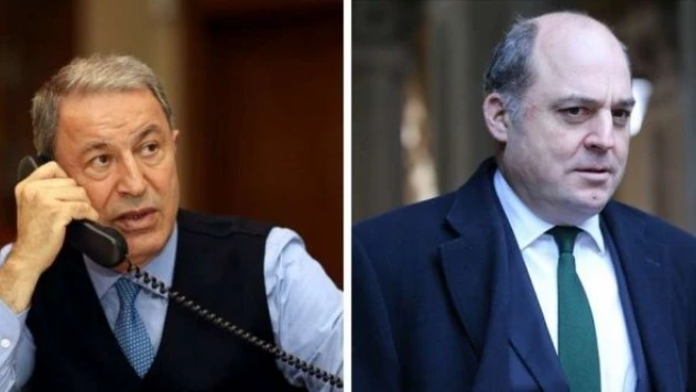 Hulusi Akar İngiltere Savunma Bakanı Ben Wallace ile görüştü