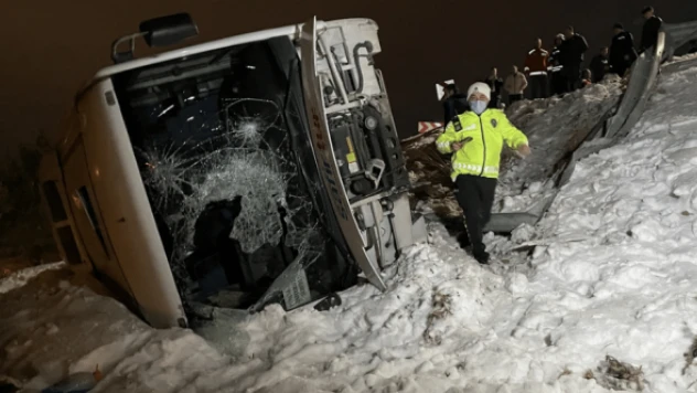 Palandöken'de feci kaza : 25 yaralı