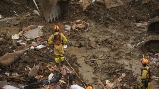 Sel felaketinde ölü sayısı hızla artıyor