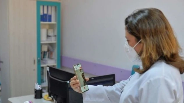 Tunceli'de tedavi hastanın telefonuna gidiyor