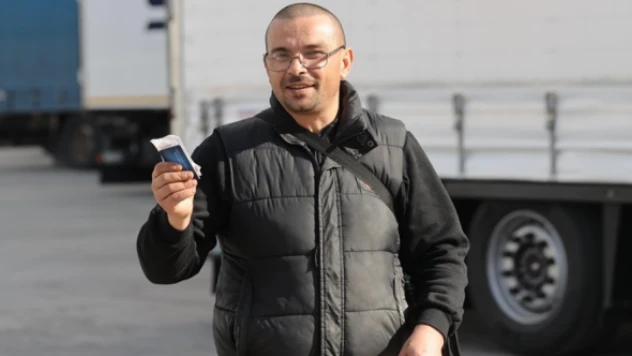 Türkiye'deki Ukraynalı TIR şoförü cepheye gitti!