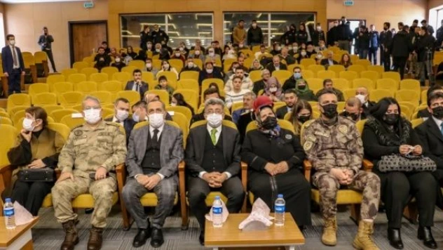 Van'da Kesişme: 'İyi ki Varsın Eren' filmi galasında anne Ayşe Bülbül gözyaşlarına boğuldu