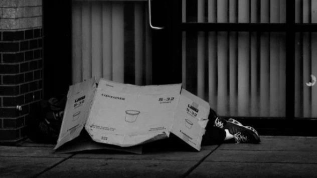 9 günde 5 evsizi öldürdü!