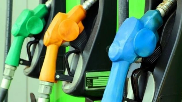 Benzine ve motorine yine zam geliyor!