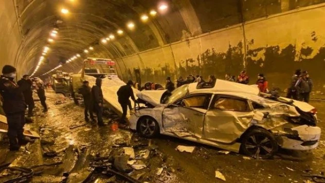 Bolu Dağı Tüneli trafiğe açıldı