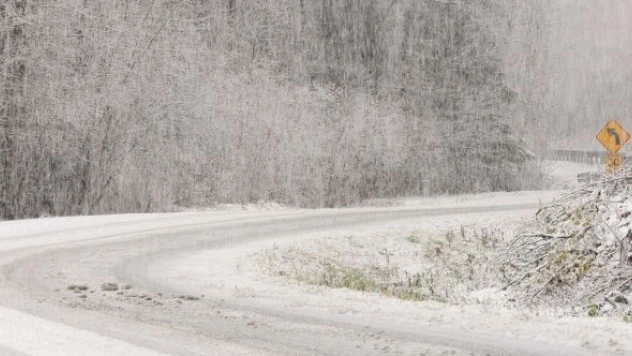 Doğu'da köy yolları kapandı