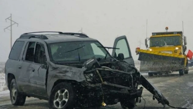 Erzincan'da 5 otomobil ile 3 TIR birbirine girdi!