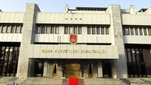 Kara Kuvvetleri Komutanlığı er alıyor