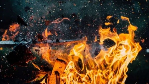 Malatya'da geceyi alevler aydınlattı