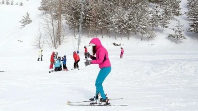 Palandöken'de kayak heyecanı bitmiyor