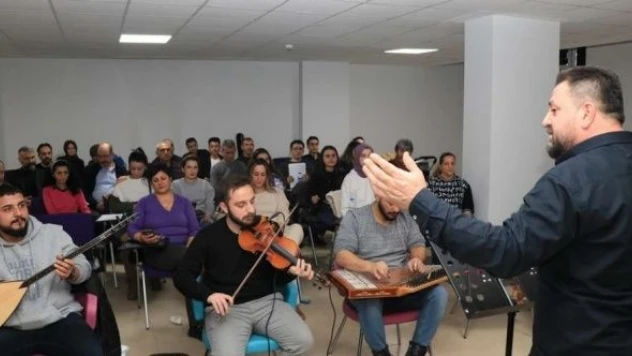 Sağlık çalışanları korosu ilk konserine hazırlanıyor