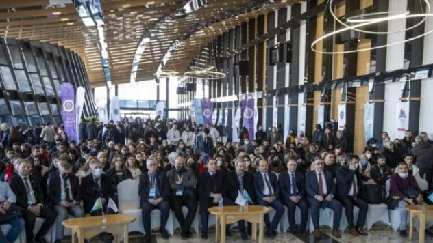 Türkiye Uzay Ajansı Başkanı Yıldırım, üniversite öğrencileriyle buluştu