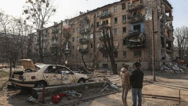 Ukraynalılar, Kiev'de yaraları sarmaya çalışıyor