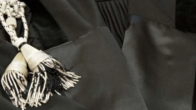 Yeni profesör ve doçentler cübbelerini giydi