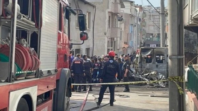 Bursa'da evlerin arasına düşen uçaktaki 2 pilot hayatını kaybetti