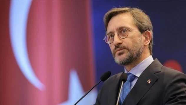 Fahrettin Altun: 񓞛 iftirasını, meclise kanun teklifi diye sunmak gaflet, dalalet ve hıyanettir"