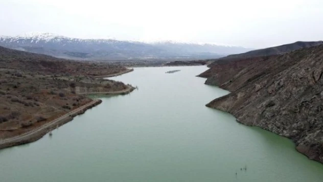 Erzincan'daki Göyne Barajı doldu taştı!