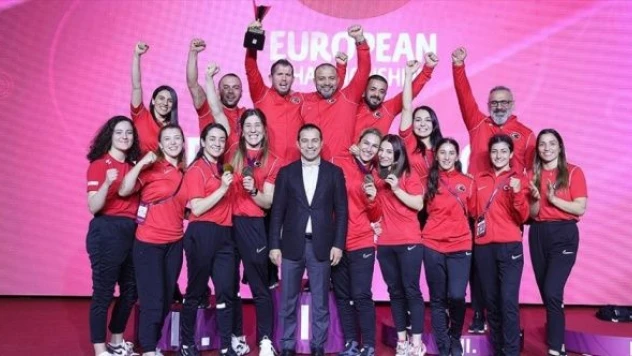 Kadın Güreş Milli Takımı, göğsümüzü kabarttı