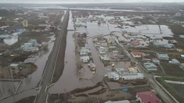 Kars çayı taştı evler sular altında kaldı!